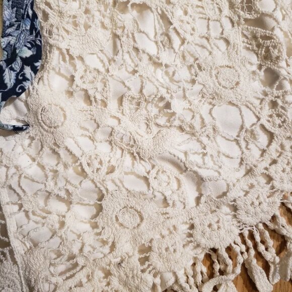 Adorable crochet bohemian shorts. - Picture 5 of 11